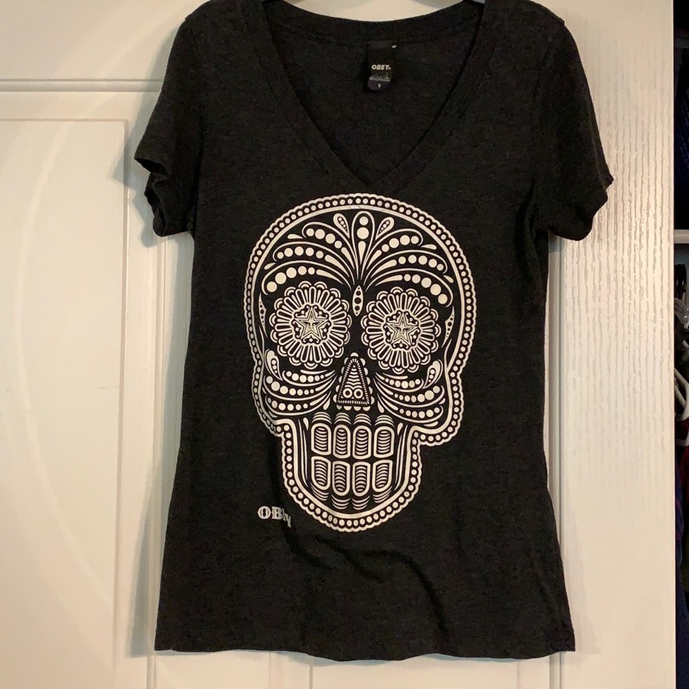 Obey t shirt